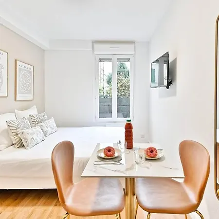 Paisible Et Calme Proche Paris Apartment *